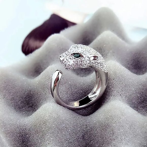 Beautiful Homage Green Eyed Diamond Panther Head Ring .925 Sterling Silver - Picture 7 of 9